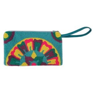 NWT‎ Wuitusu Kelly Handmade Wayuu Punch-needle Clutch